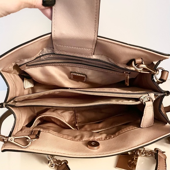 Guess Nude Saffiano Satchel With Gold Chain Straps - Picture 7 of 16